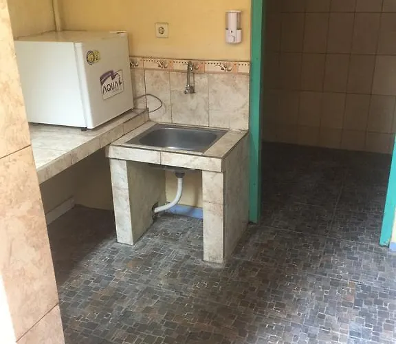 Kubu Made Homestay Guest house